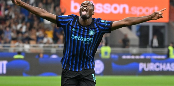 （体育）足球——意甲：国际米兰胜都灵