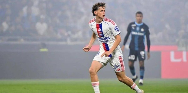 从利物浦板凳末端到法甲关键先生！莫顿的逆袭之路，打了谁的脸？