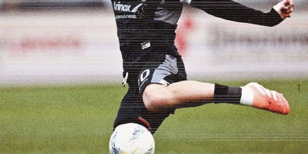 意甲联赛：克雷莫纳自由落体，佛罗伦萨基恩复出