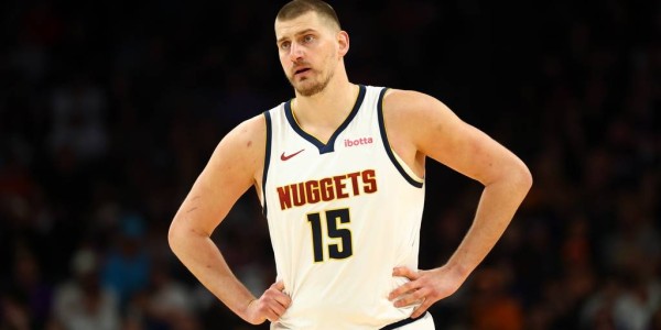 约基奇23+17+17穆雷21分 布克22+8掘金险胜太阳