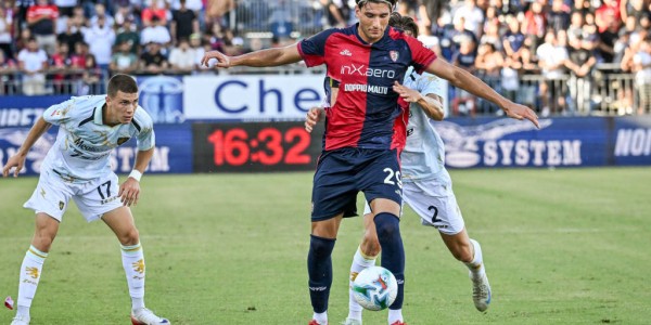 0-1！国际米兰再度领跑意甲 罗马后防一次失误定胜负 索默神勇救主