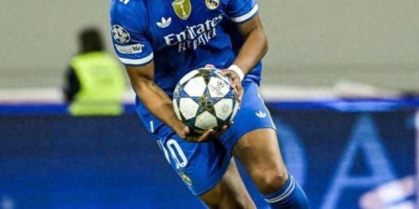 4次客场戴帽创纪录，姆巴佩超越因扎吉，欧冠客场王当之无愧