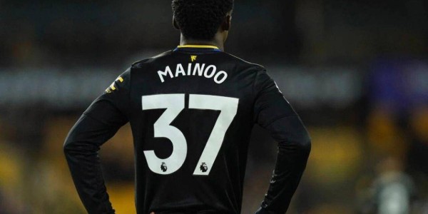 曼联新帝星考虑永久转会！阿莫林画饼无用，除非换帅否则难逃替补