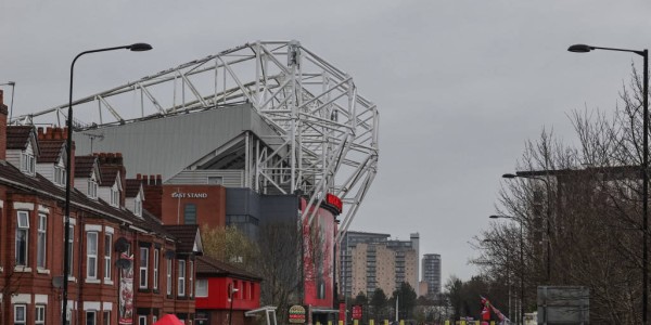 曼联伤情速递：马丁内斯、德利赫特、多古伤情更新及复出时间表，伯恩茅斯一役前瞻