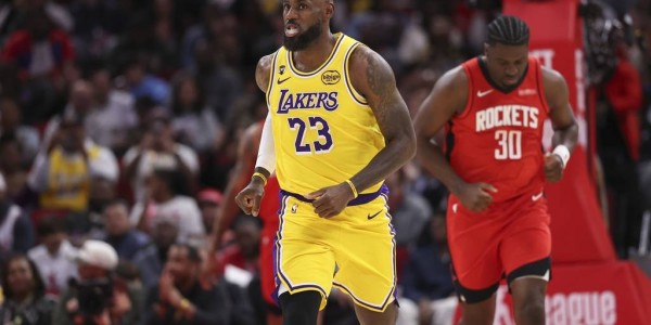 火箭末节12分糙到极点 矛盾争夺战湖人笑到最后