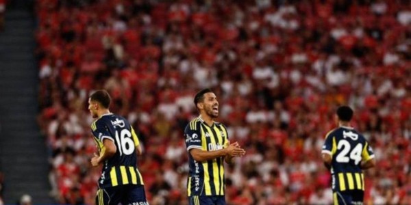 穆里尼奥这次真的难了，波尔图落后榜首7分，本菲卡联赛至今未尝一败，实力稳如磐石