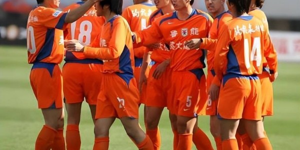 德甲MVP前腰确定2026年中超6月份夏窗，将跟鲁能正式签约，值得期待