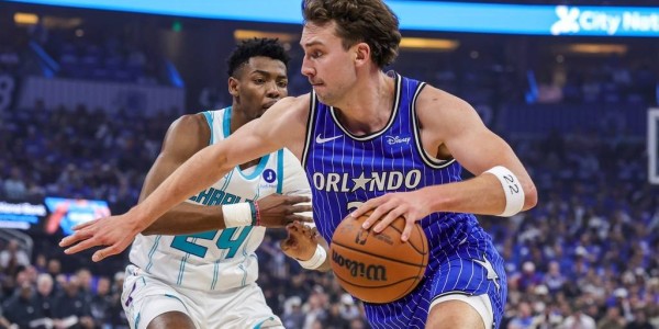 班凯罗25+5+6鲍尔23分 魔术大胜黄蜂晋级季后赛