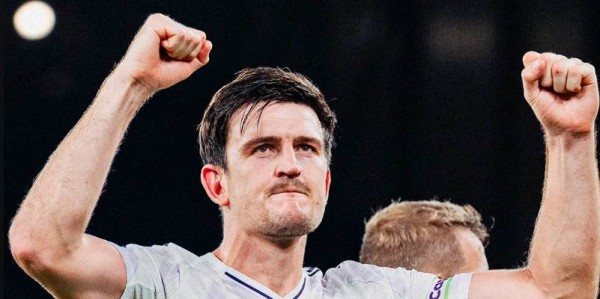 头球绝杀利物浦，放弃14万英镑周薪，马奎尔值得曼联一份新合同吗