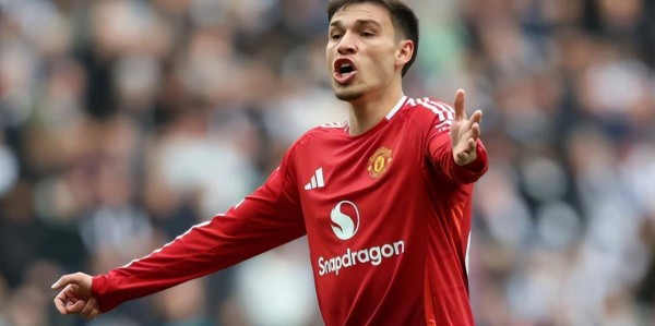 曼联标价4000万欧甩卖鸡肋铁腰，4大豪强哄抢，尤文图斯最想签他