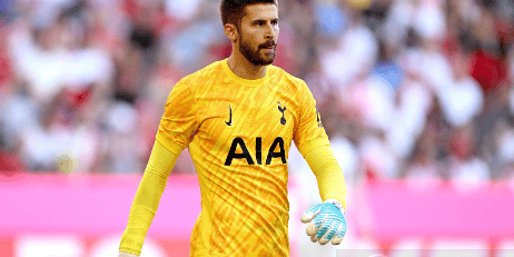 尤文图斯计划引进热刺门将维卡里奥，升级守门员阵容。