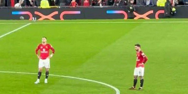 卡里克首闻曼联球迷嘘声！未来三轮重陷严峻形势，残阵直面三劲敌