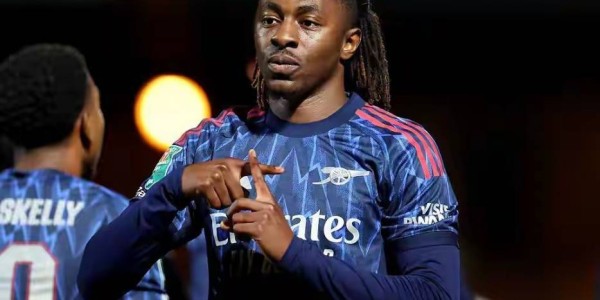 封神！62岁穆帅2射正绞杀64%控球，皇马决定欧冠生死？