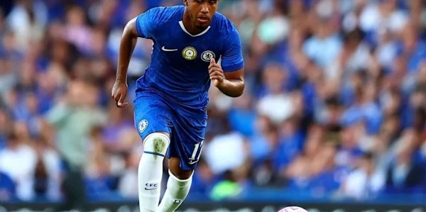 切尔西中场拒绝诱人薪资，为世界杯梦想留队，与多人竞争主力位置