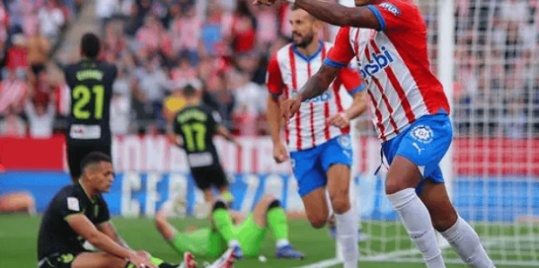 皇马巴萨先后一枝独秀摘得西甲冠军，本赛季西甲大有