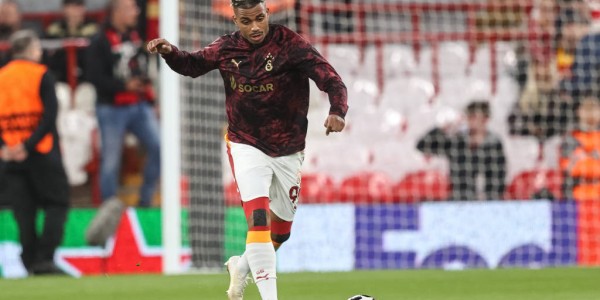 维尔茨：利物浦新星的欧冠之旅与顶级球员的较量