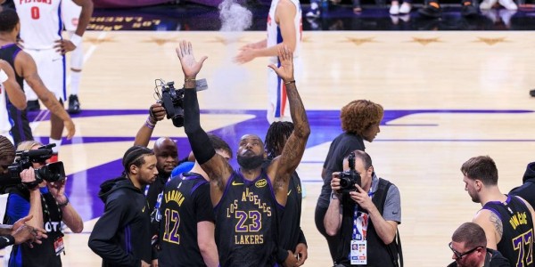 湖人这一年以大崩盘收尾 41岁老詹真该考虑退役了？