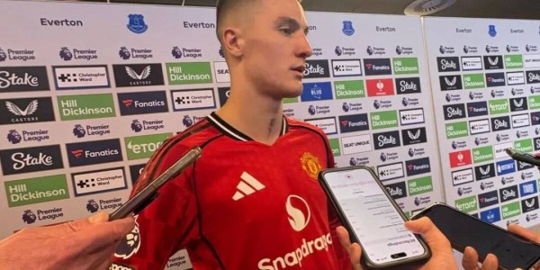 谢什科首谈至今无缘为卡里克先发！自曝曼联特训细节，功臣并非贝巴