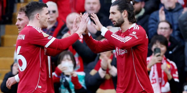 英超-索博任意球破门 利物浦第90分钟失球1-1热刺进前5