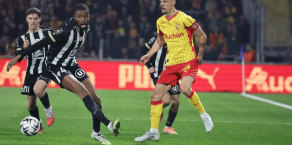 法甲积分榜：巴黎少赛1轮1分领跑！朗斯第2！梅斯14分垫底！