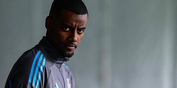 伊萨克坚决退出纽卡，瞄准利物浦转会