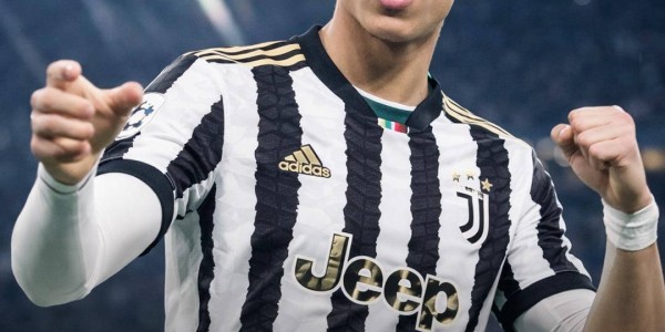 曝青木已同意转会尤文 曼联分成比例基本敲定 若转会西甲获利更丰厚