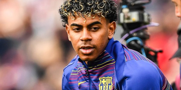 亚马尔帽子戏法引领巴萨4-1大胜黄潜，成西甲最年轻戴帽球员