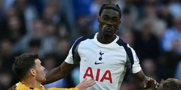 热刺2-2惨遭绝平！纽卡1-2翻车，曼联1-0力克切尔西，英超积分榜更新