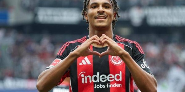 4-1，法兰克福踢疯：掀翻德甲4冠王，迎开门红，19岁新星2传1射