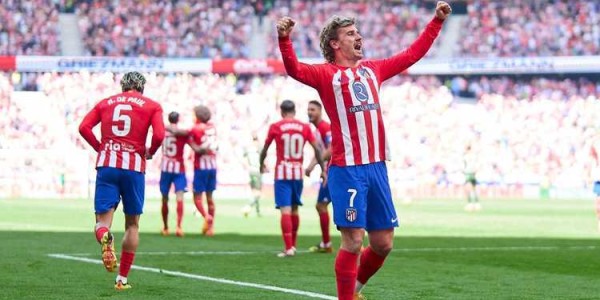 西甲对决：西班牙人主场迎战马竞，排名相近实力比拼