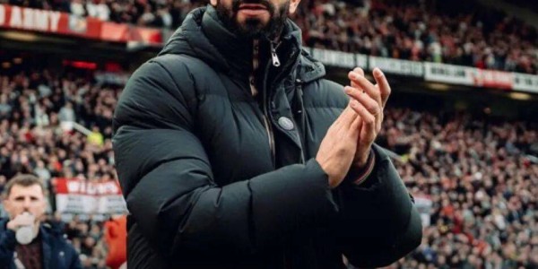 曼联相信阿莫林将辞职，其不甘被骂欲保名声！拉爵或请卡里克救火