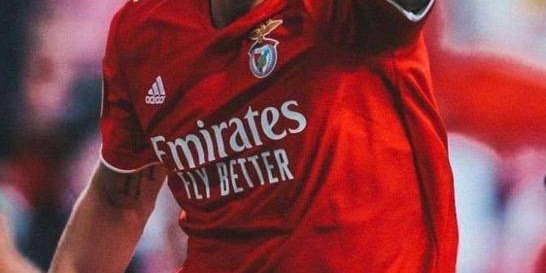 短短3年时间，他的亿元身价惨遭腰斩，26岁奔赴沙超金元足球